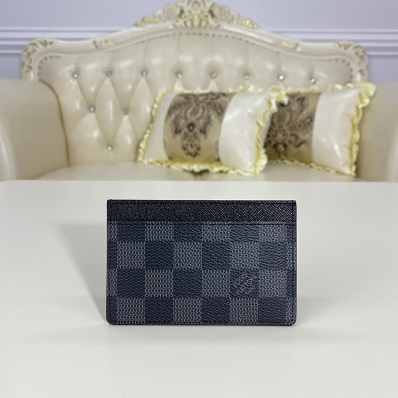 LOUIS VUITTON WALLET (157)