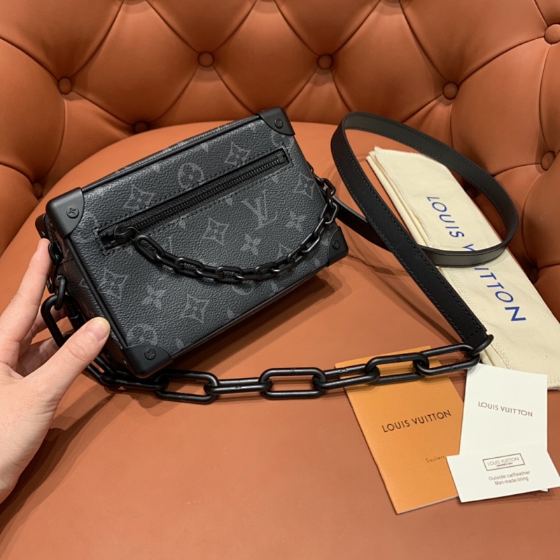 LOUIS VUITTON BAG (104)