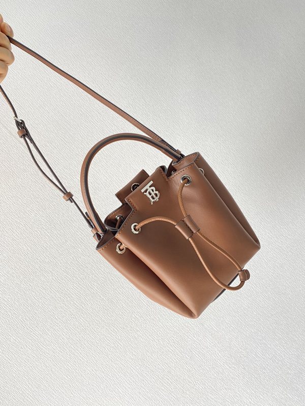 BURBERRY BAG (251)