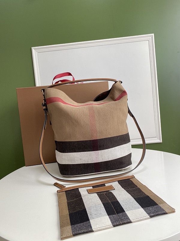 BURBERRY BAG (158)