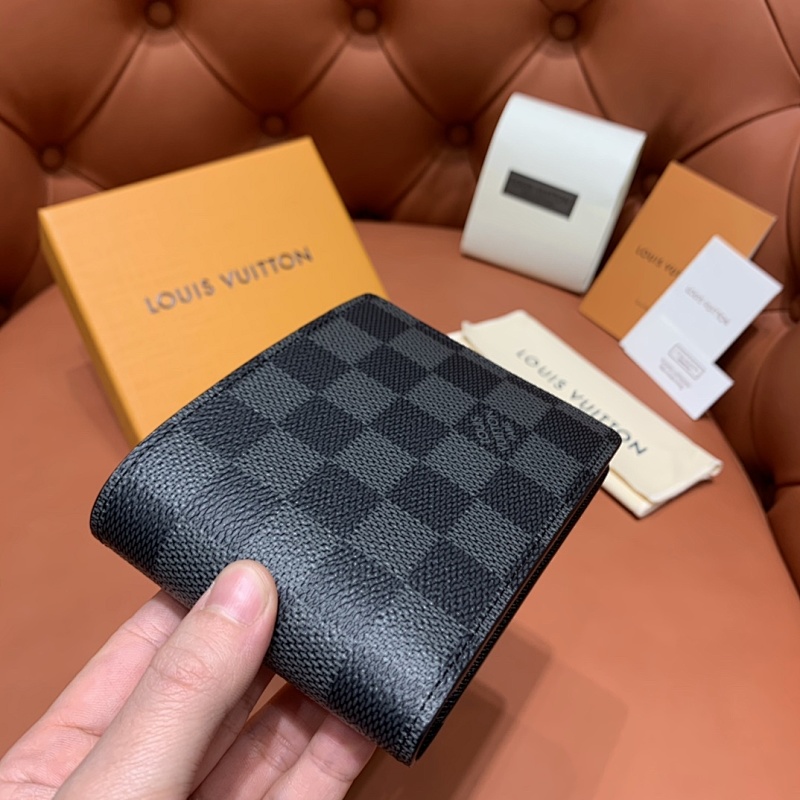 LOUIS VUITTON BAG (125)