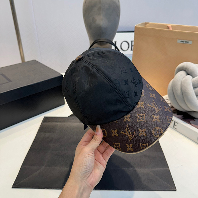 LOUIS VUITTON CAP (26)