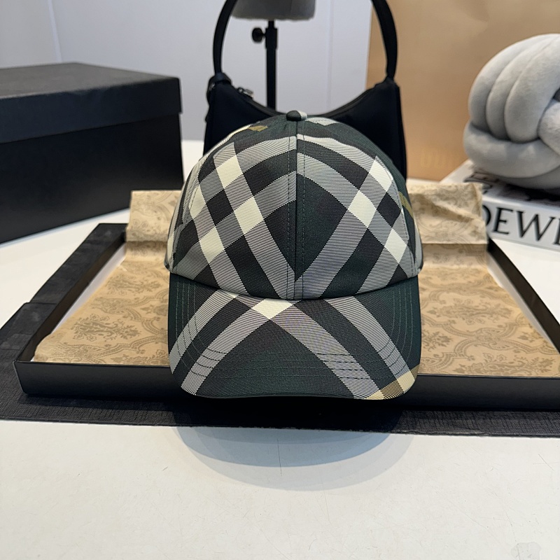 BURBERRY CAP (6)