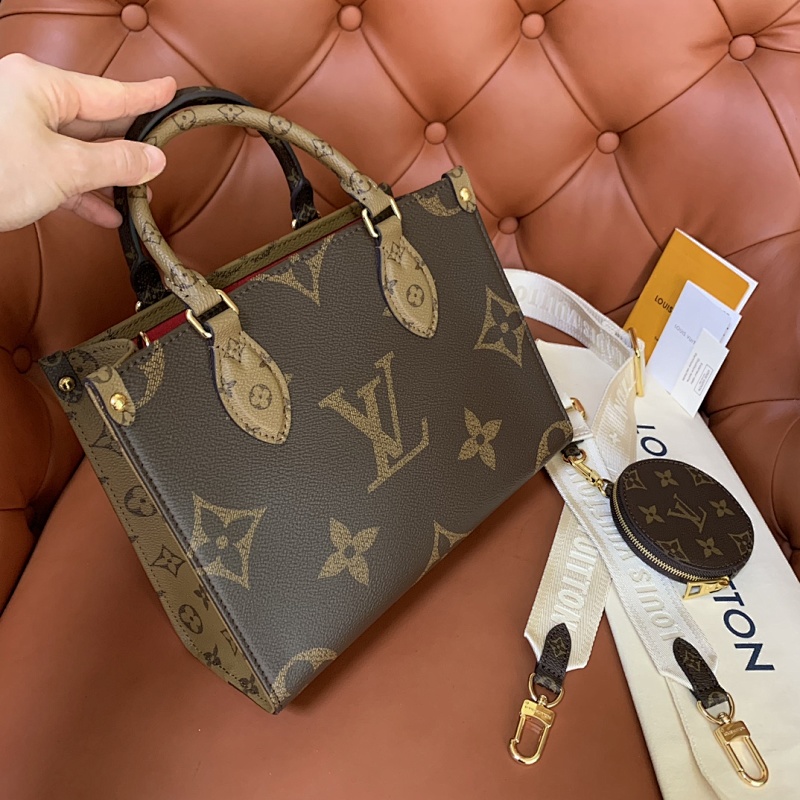 LOUIS VUITTON BAG (40)
