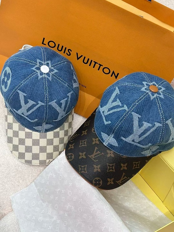 LOUIS VUITTON CAP (86)