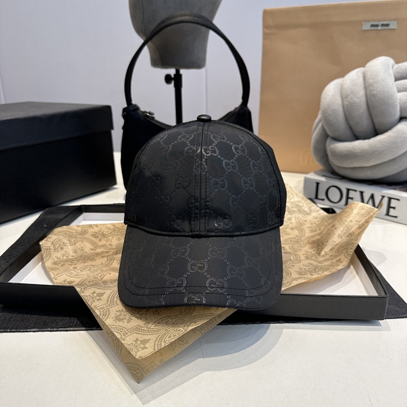 GUCCI CAP (52)