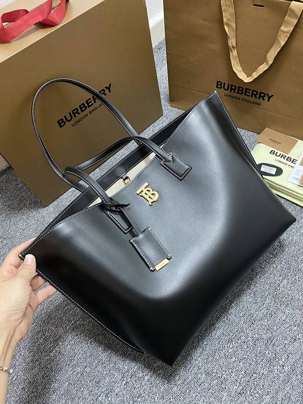 BURBERRY BAG (306)