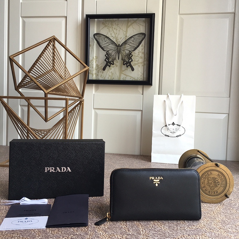 PRADA WALLET (8)
