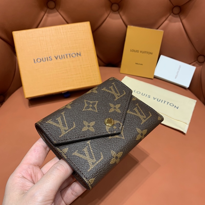 LOUIS VUITTON BAG (47)