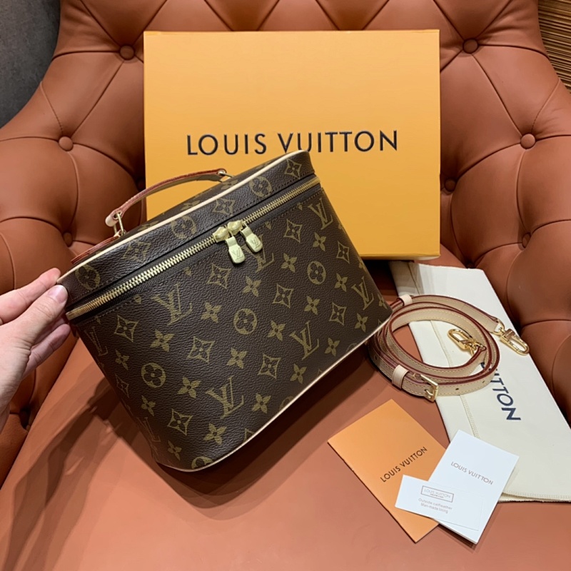 LOUIS VUITTON BAG (107)