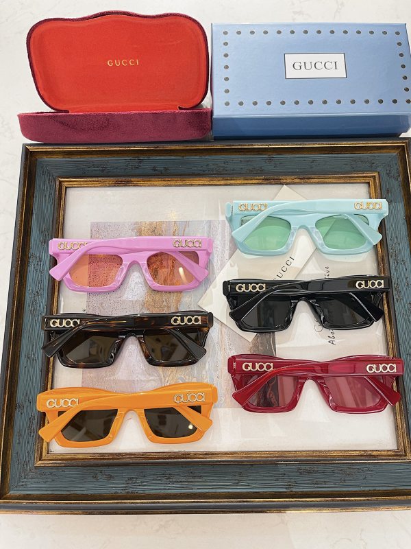 GUCCI SUNGLASSES (47)