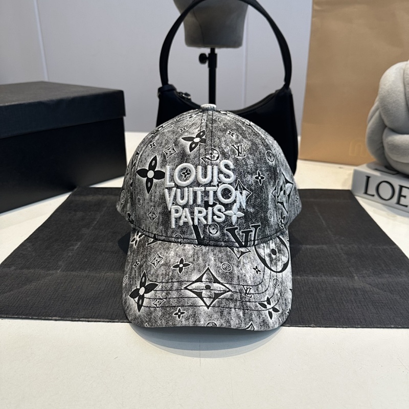LOUIS VUITTON CAP (68)
