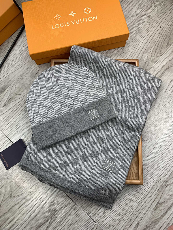 LOUIS VUITTON CAP (36)