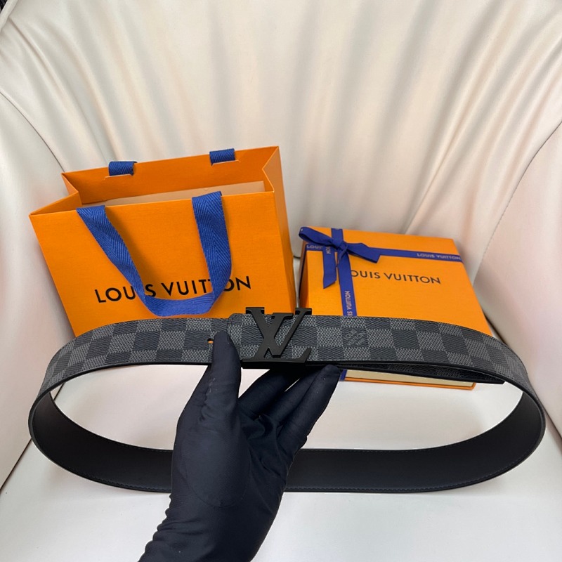 LOUIS VUITTON BELT (125)