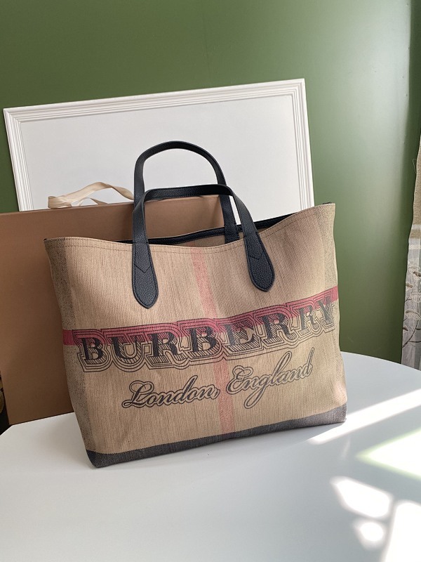 BURBERRY BAG (131)