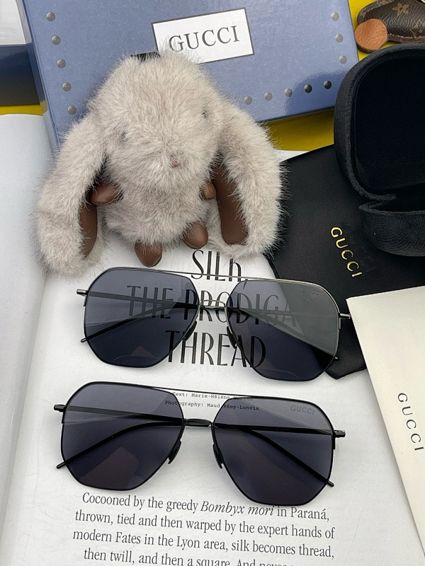 GUCCI SUNGLASSES (67)