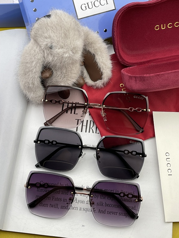 GUCCI SUNGLASSES (239)