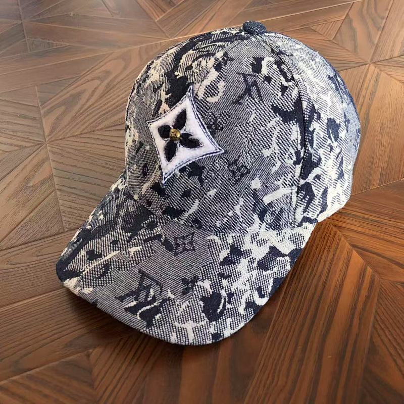 LOUIS VUITTON CAPS (7)
