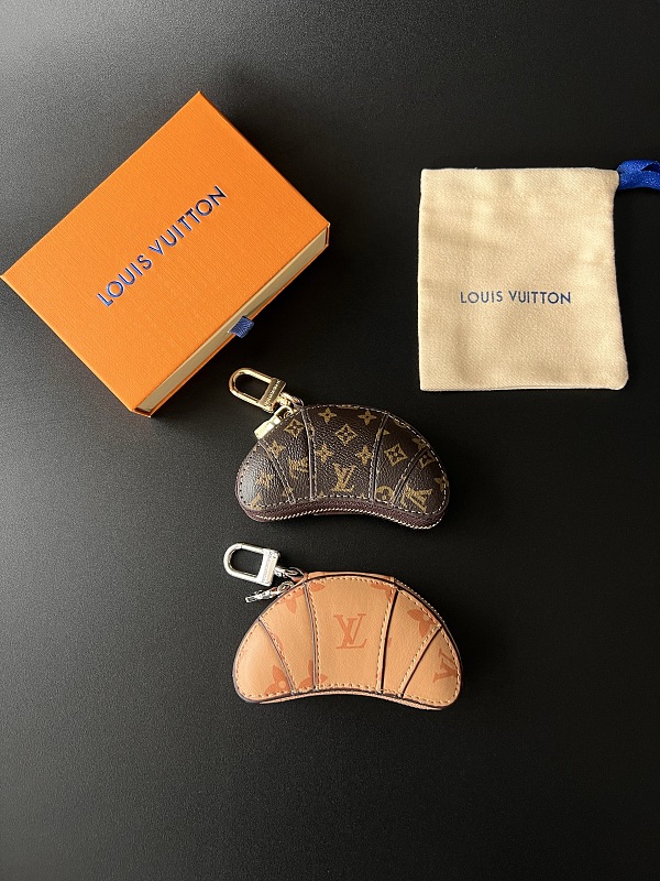LOUIS VUITTON (48)