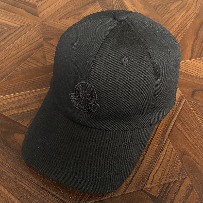 MONCLER CAPS (5)