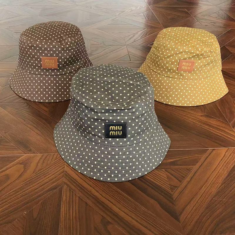 MIU MIU CAPS