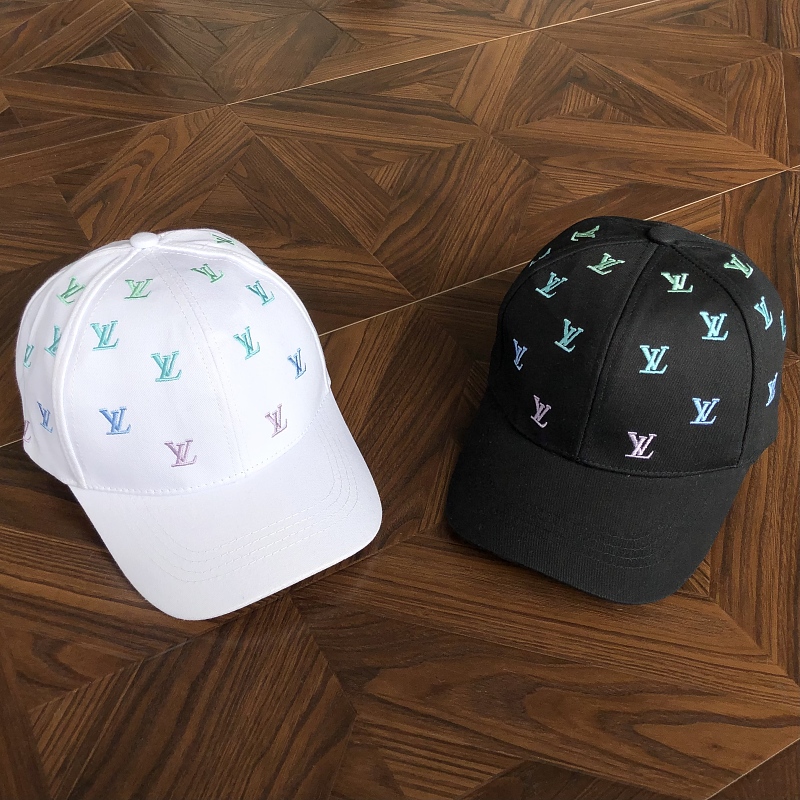 LOUIS VUITTON CAPS (17)