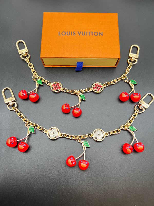 LOUIS VUITTON (28)