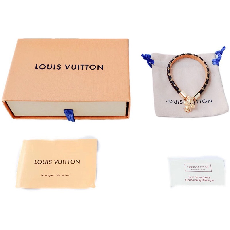 LOUIS VUITTON (152)