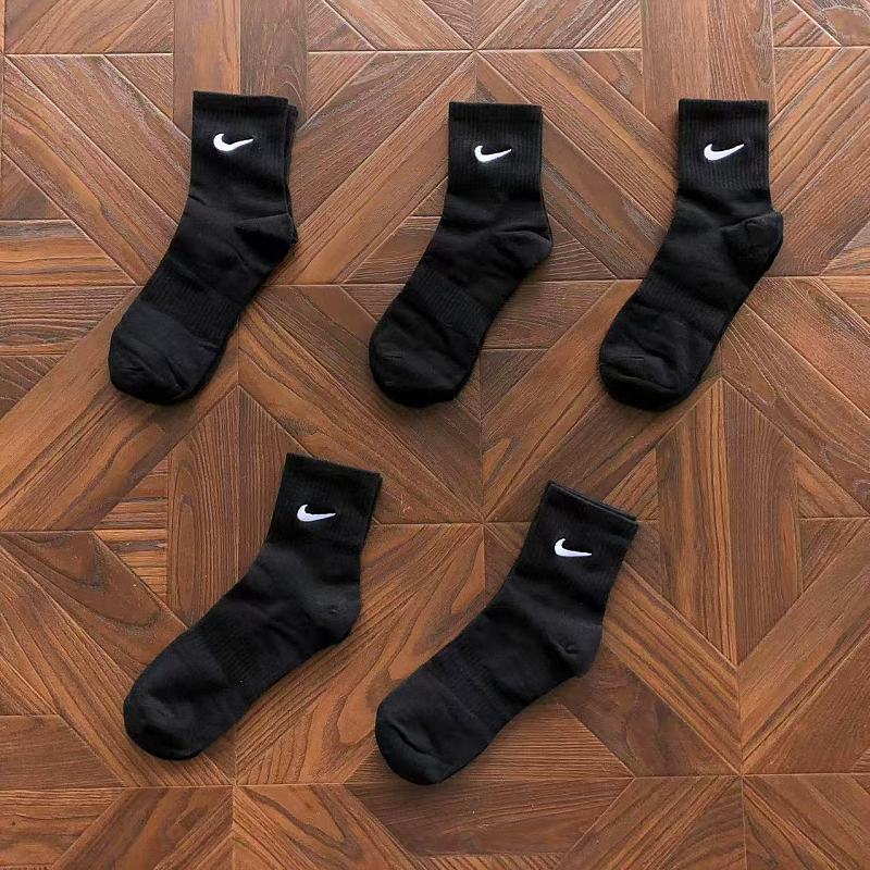 NIKE (9)