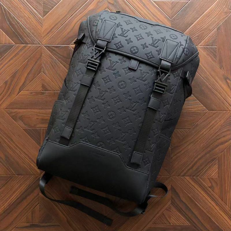 LOUIS VUITTON BAGS (26)