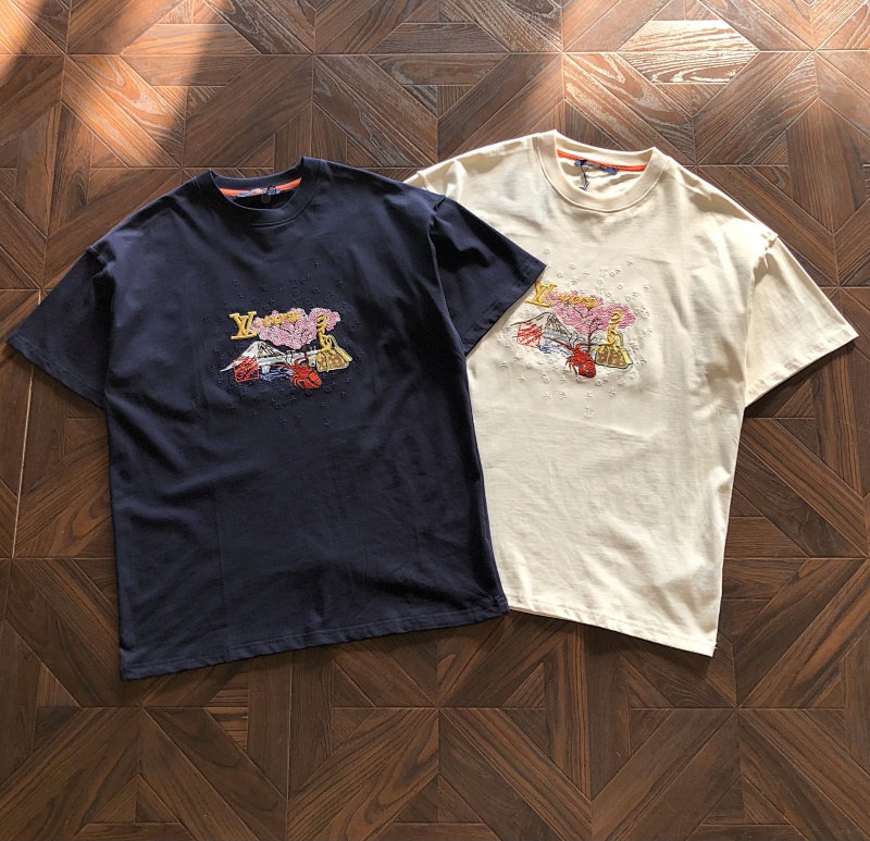 LOUIS VUITTON TSHIRTS (251)