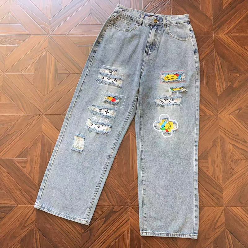 LOUIS VUITTON PANTS (155)