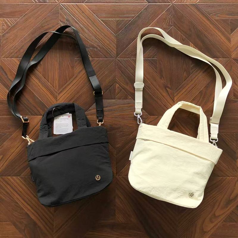 LULULEMON BAGS (4)
