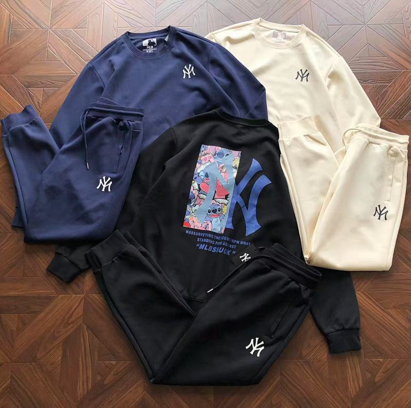 MAJOR LEAGUE BASEBALL SWEATERS (3)