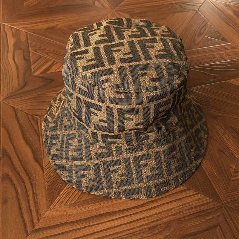 FENDI CAPS (6)