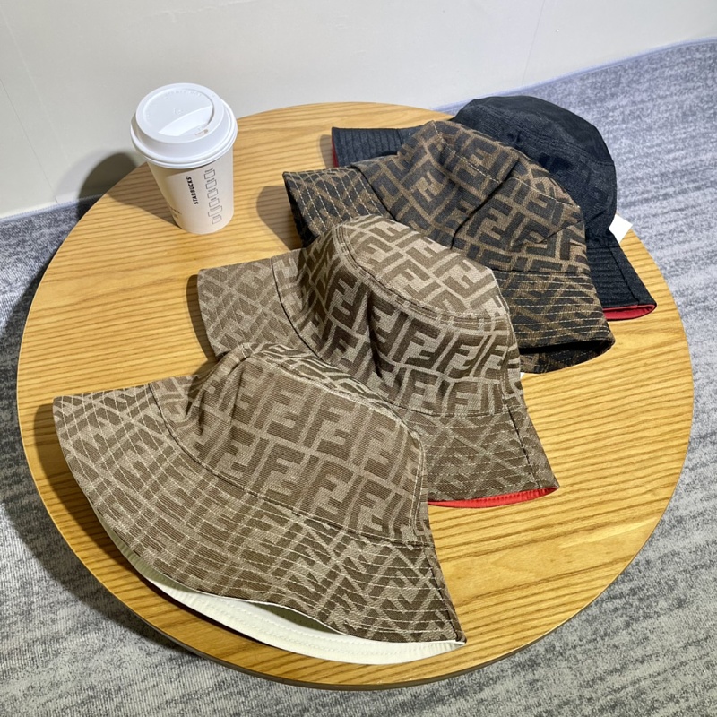 FENDI CAPS (3)