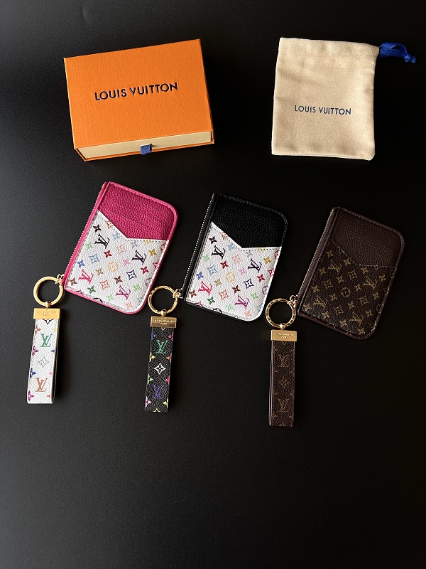 LOUIS VUITTON (31)