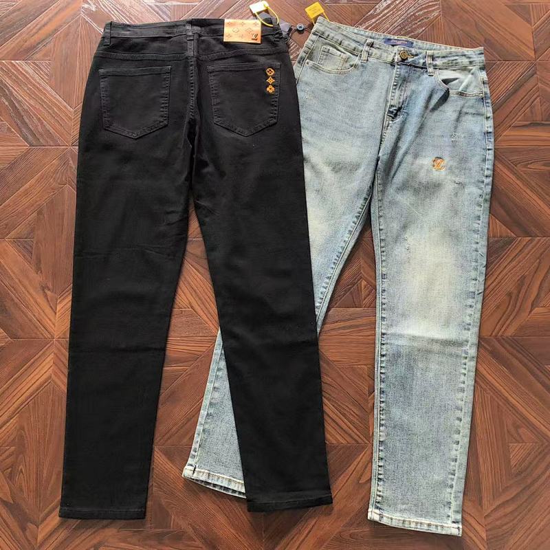 LOUIS VUITTON PANTS (39)