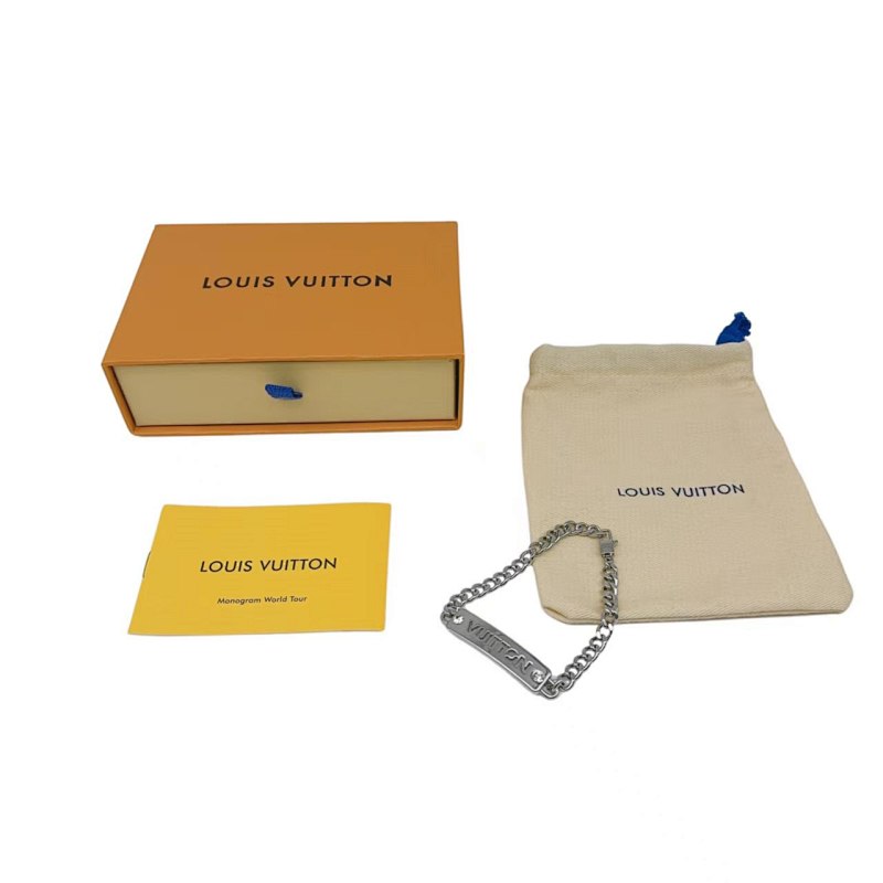 LOUIS VUITTON JEWELRY (96)