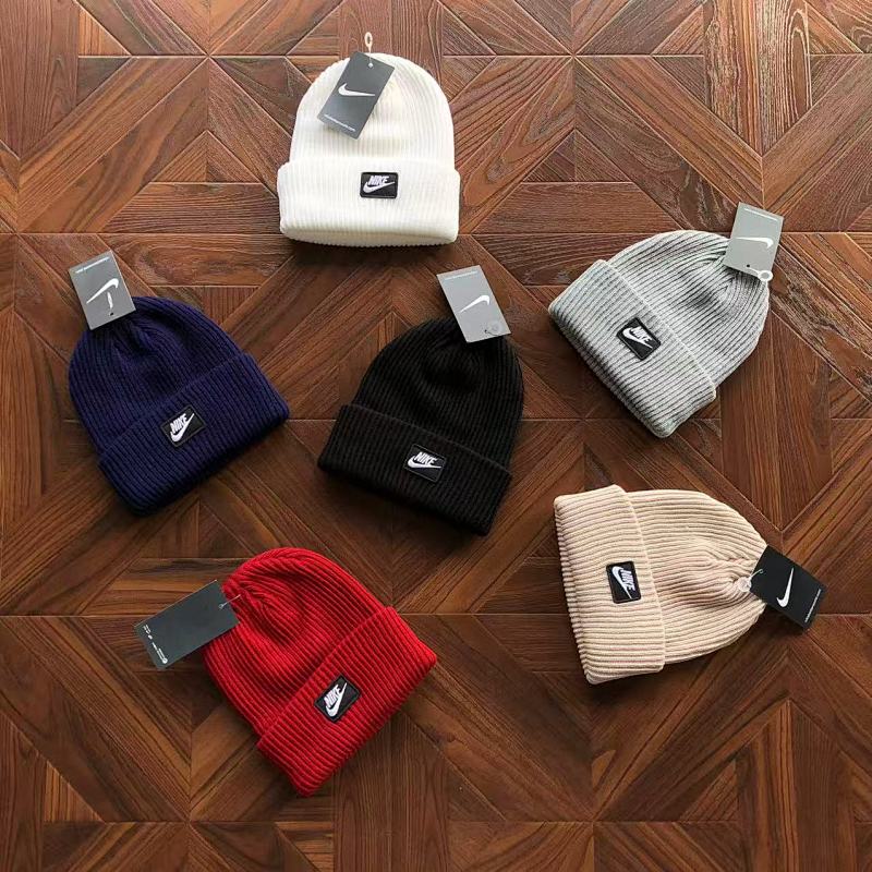 NIKE CAPS (7)