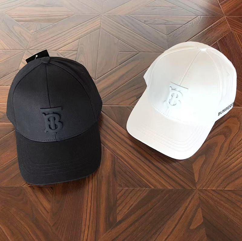 BURBERRY CAPS