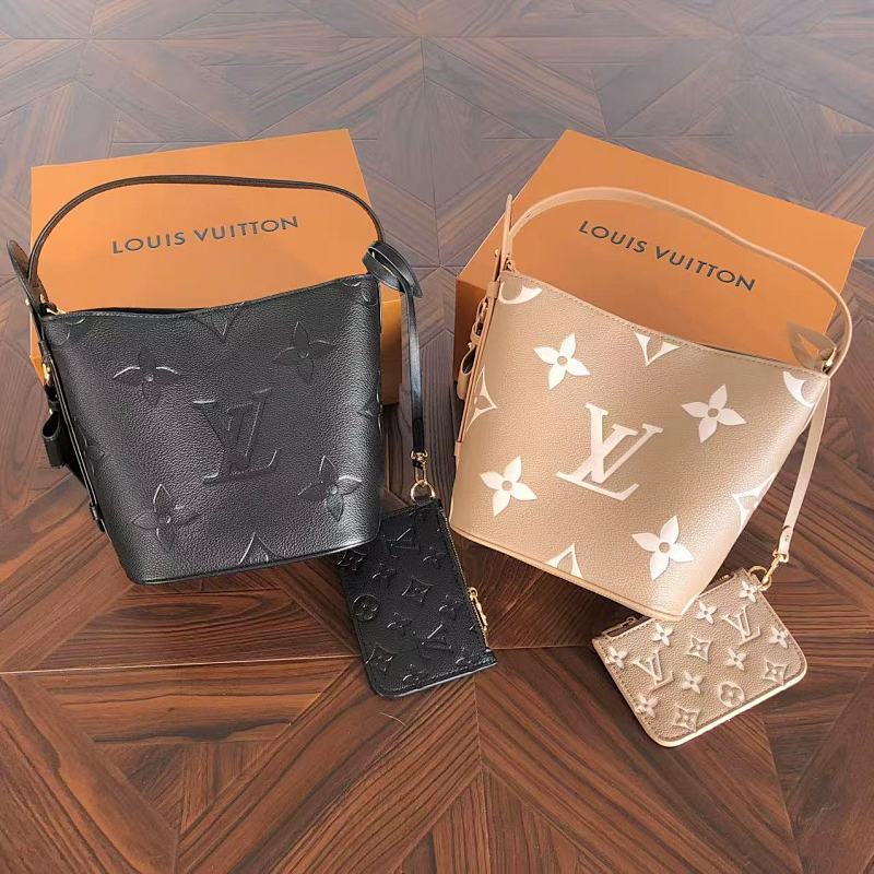 LOUIS VUITTON BAGS (38)