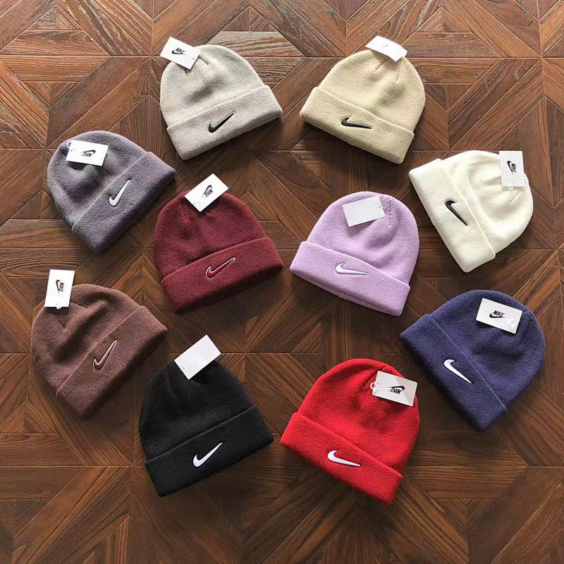 NIKE CAPS (8)