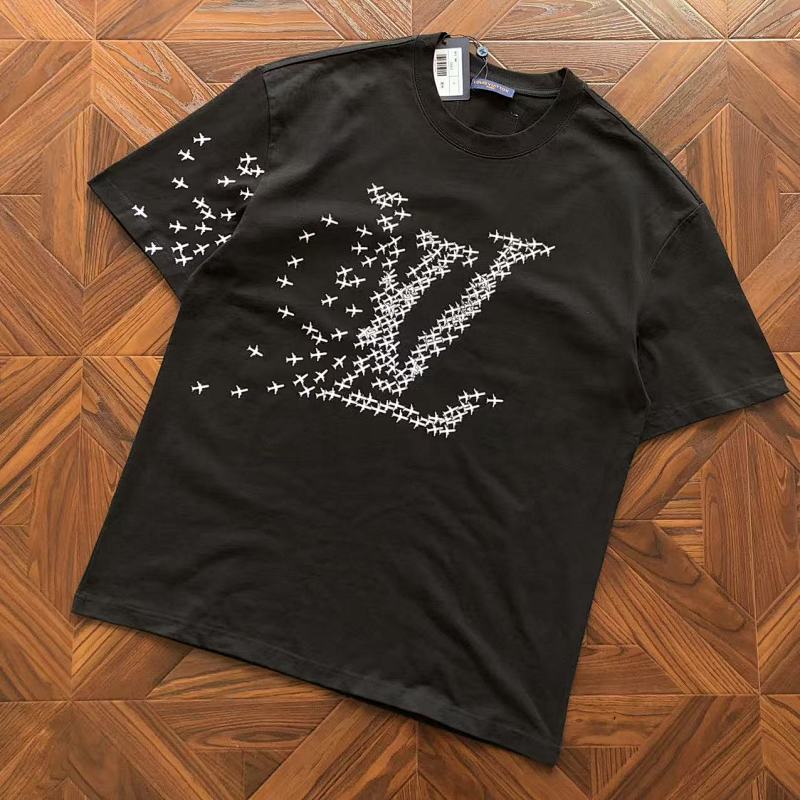 LOUIS VUITTON TSHIRTS (336)