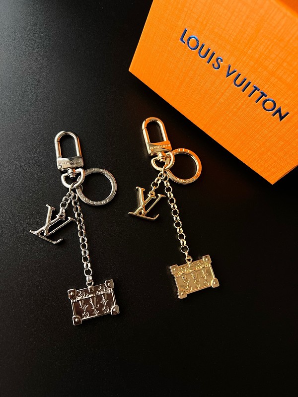 LOUIS VUITTON (56)
