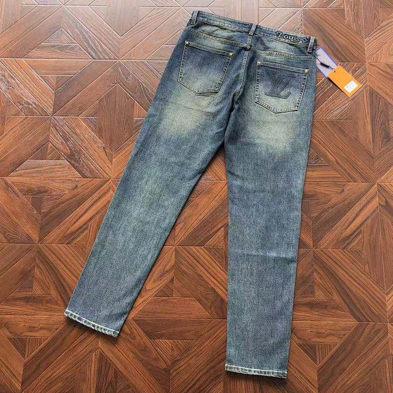 LOUIS VUITTON PANTS (147)