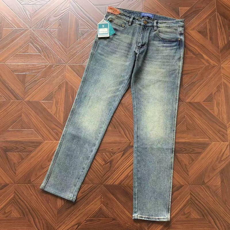 LOUIS VUITTON PANTS (154)