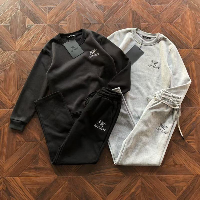 ARC'TERYX SWEATERS (4)