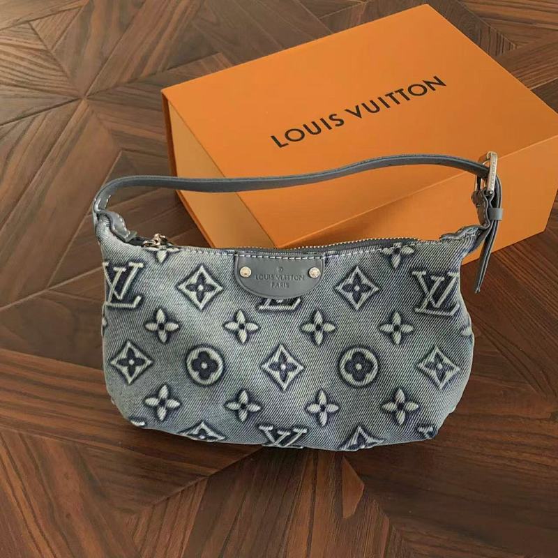 LOUIS VUITTON BAGS (14)