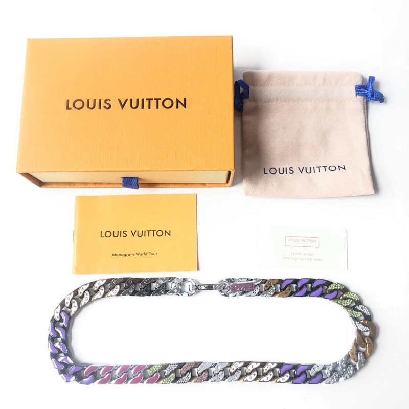 LOUIS VUITTON (233)